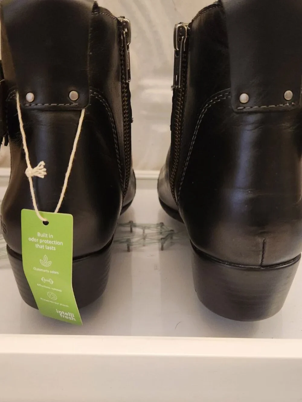 TAOS Black Leather 